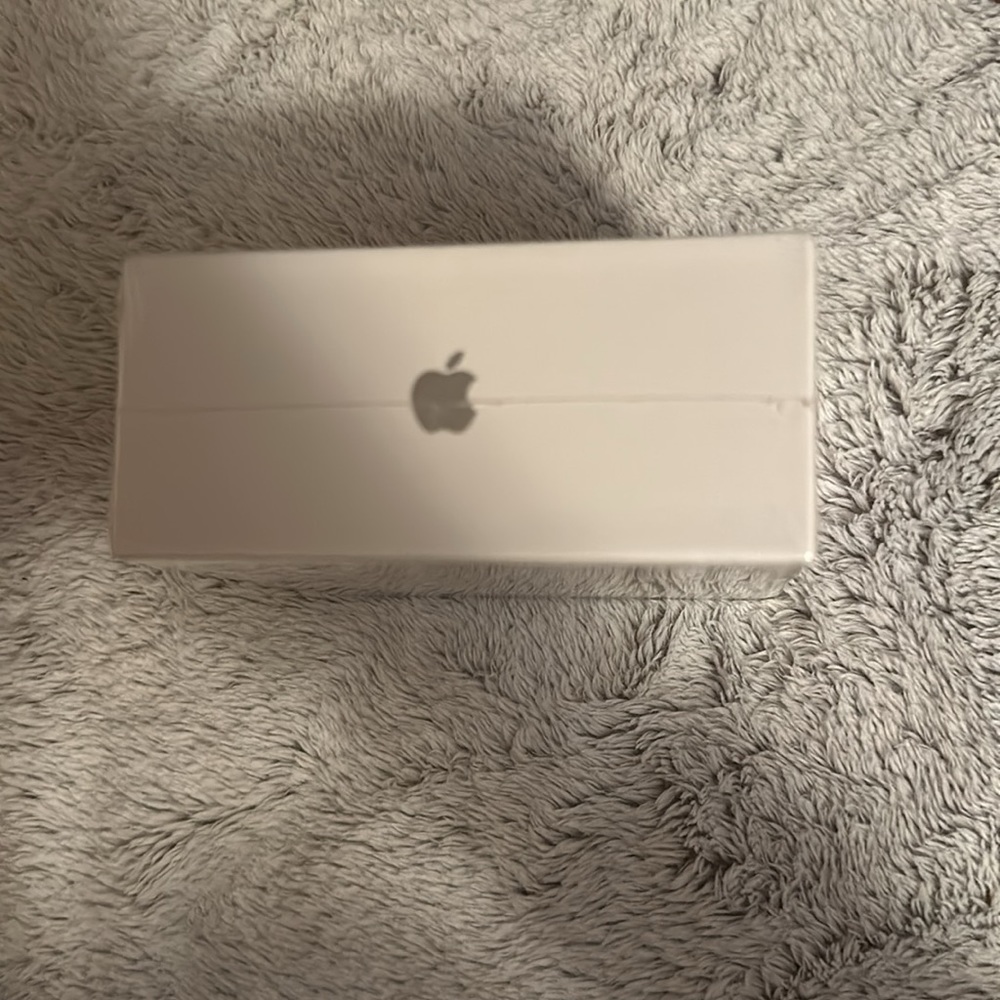 AirPods - Picture 3 of 4